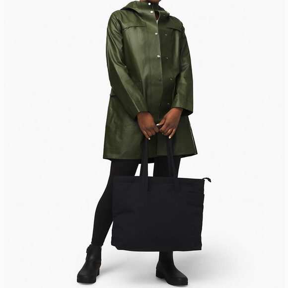 lululemon athletica Jackets & Blazers - NWT Lululemon Into the Drizzle rain jacket. Size 8